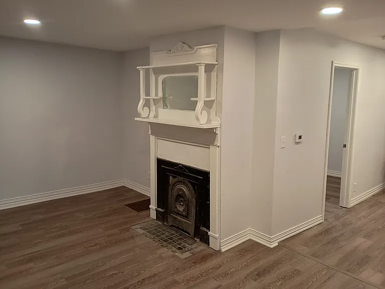 708 Bank St #1 — Photo 11