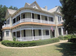 501 N Travis Ave, Cameron, TX 76520