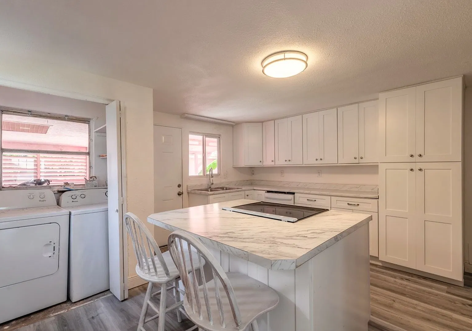Historic Charm Meets Modern Comfort on the Halifax River! — Photo 4