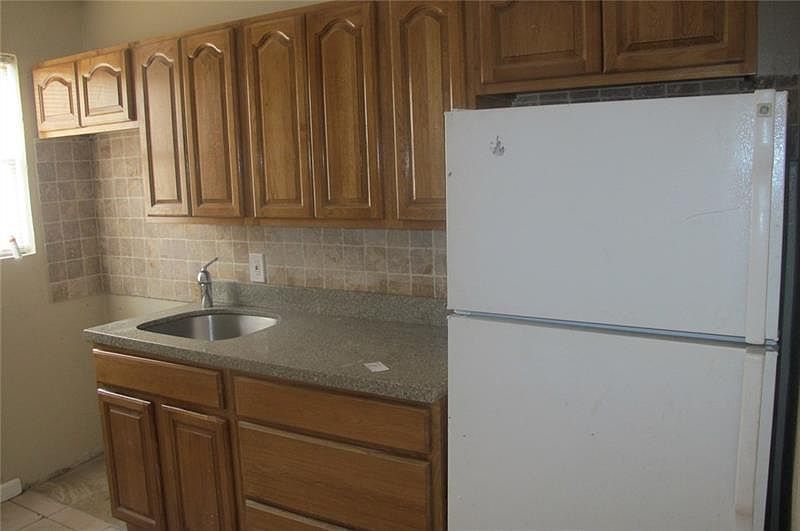 1st image of 93 NE 7th Ct