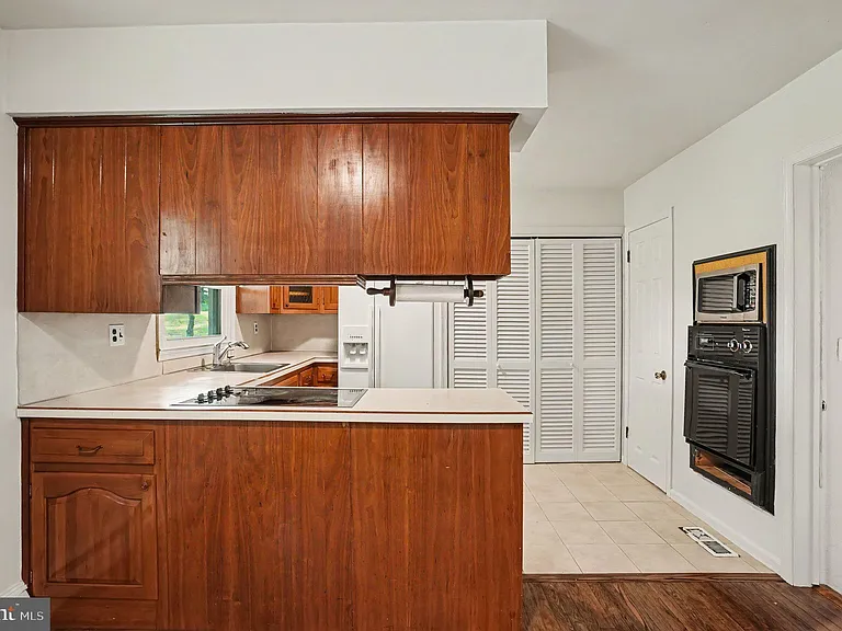 712 E Pine Ford Rd — Photo 13
