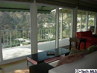 4th image of 1873 Sunset Plaza Dr