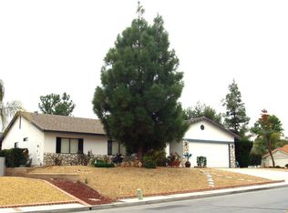 23111 Continental Dr, Canyon Lake, CA 92587