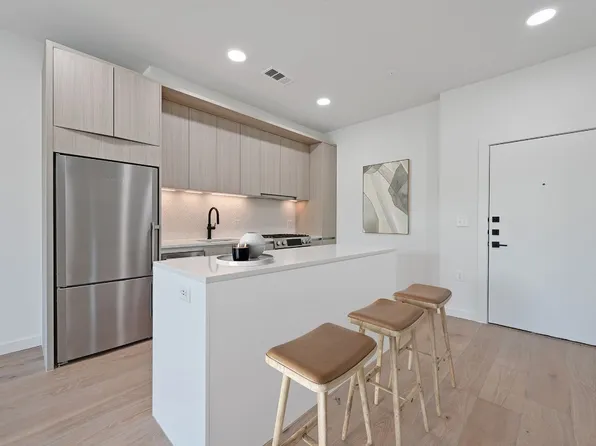 2209 S 1st St #319, Austin, TX 78704