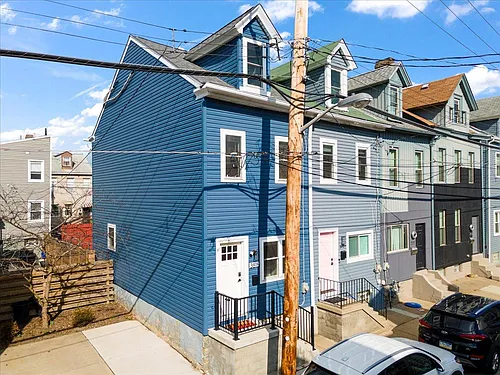 3815 Howley St Photo 1
