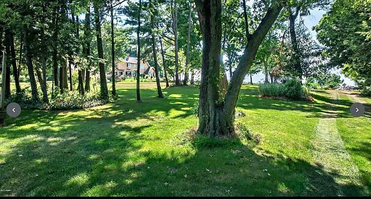 3 bed, 2200 sqft, $2,800 — Photo 3