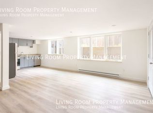 4208 SE Stark St #B, Portland, OR