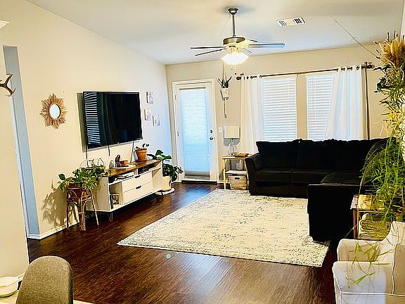 5th image of 1117 SW 151st St