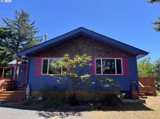 737 Pinehurst Dr, Port Orford, OR 97465