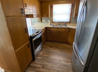 1706 6th St NW, Minot, ND 58703