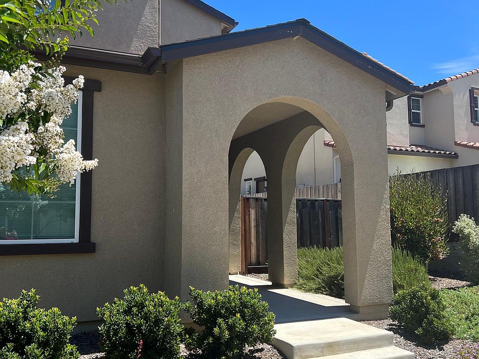 1st image of 141 Heartland Dr