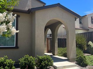 141 Heartland Dr, Hollister, CA 95023