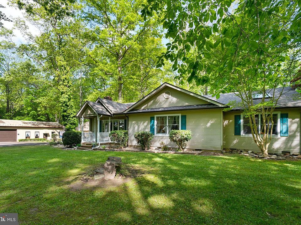 1st image of 620 Baxter Rd