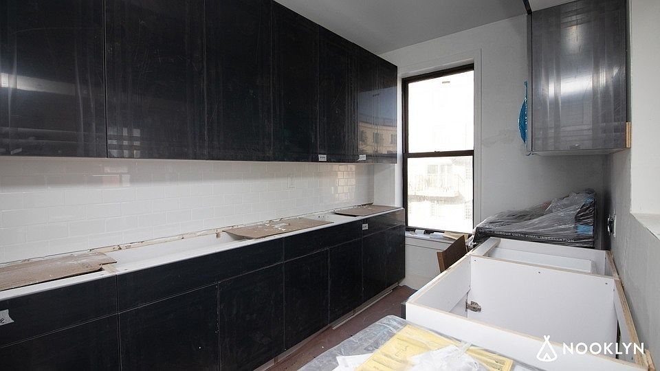 1st image of 884 Bedford Ave #3L
