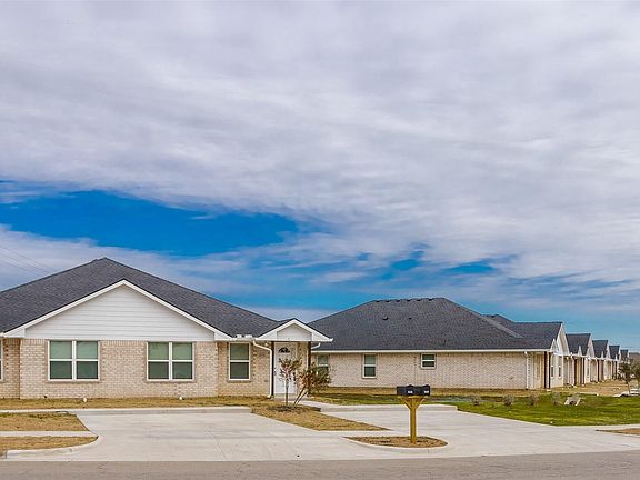 2nd image of 1016 Biloxi Dr