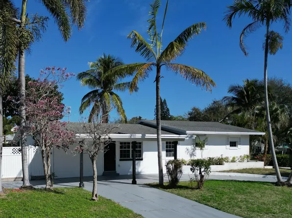 231 N Seacrest Circle, Delray Beach, FL 33444