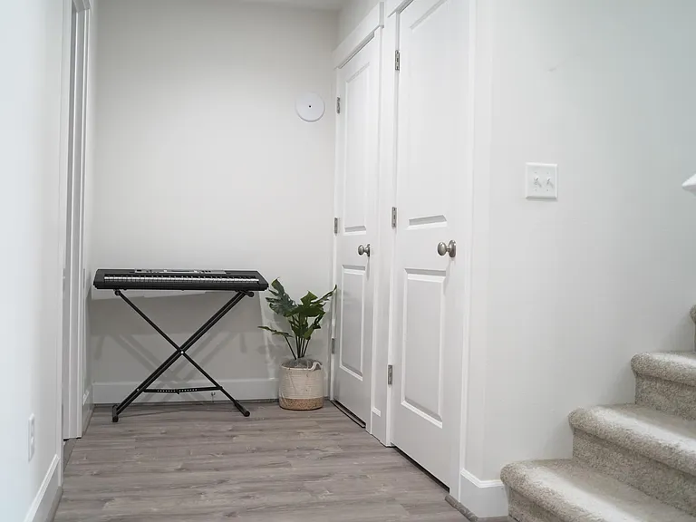22300 SE 43rd Pl — Photo 34
