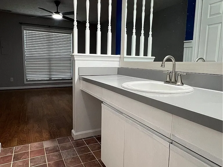2105 Wexford Oaks Ct — Photo 17