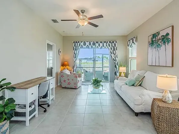 13363 Crest Lake Dr, Hudson, FL 34669