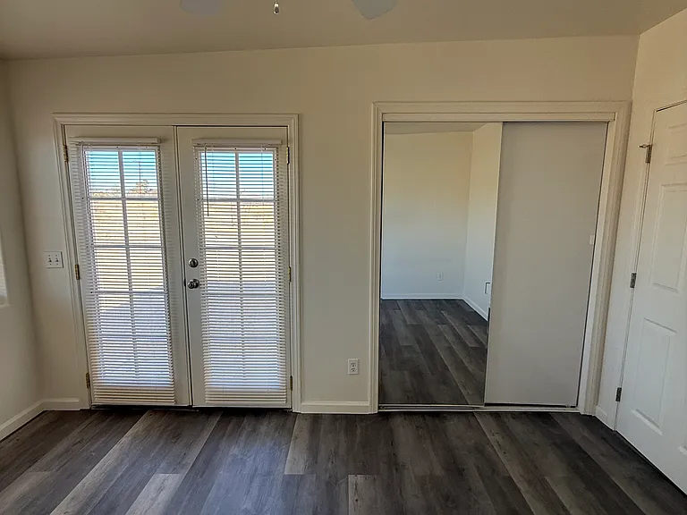 62350 Belmont St — Photo 34