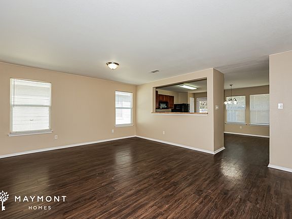 5th image of 3110 Dusty Oak Dr