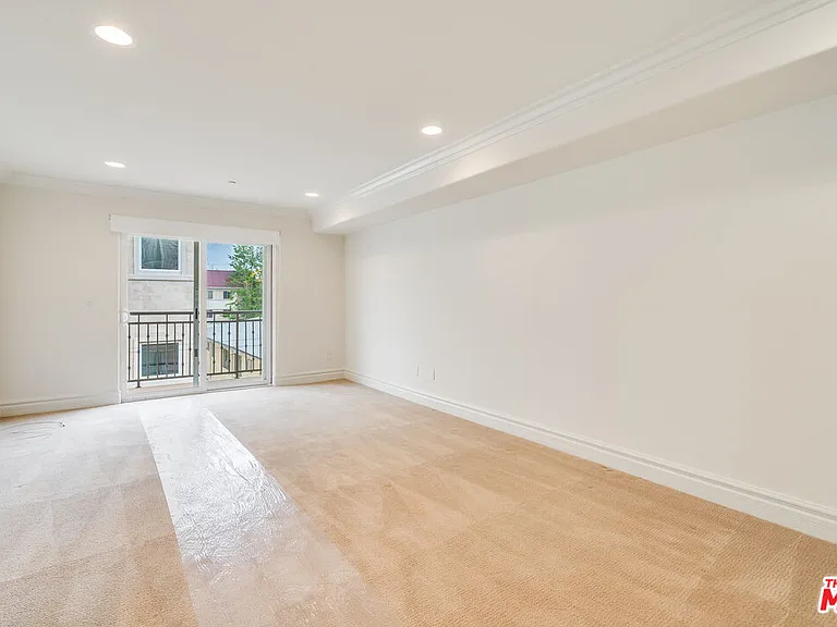 8610 Chalmers Dr #302 — Photo 6