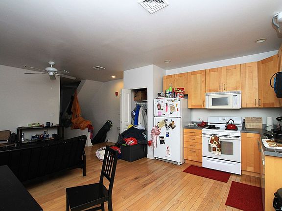 3rd image of 235 Fairmount Ave #3