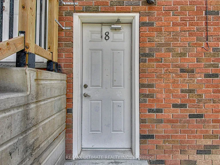 135 Chatham St #8 — Photo 4