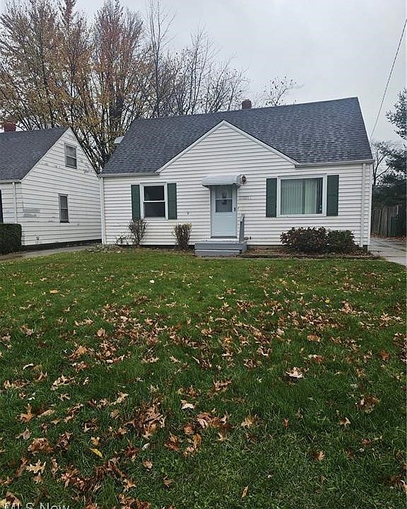 1st image of 25601 Briardale Ave
