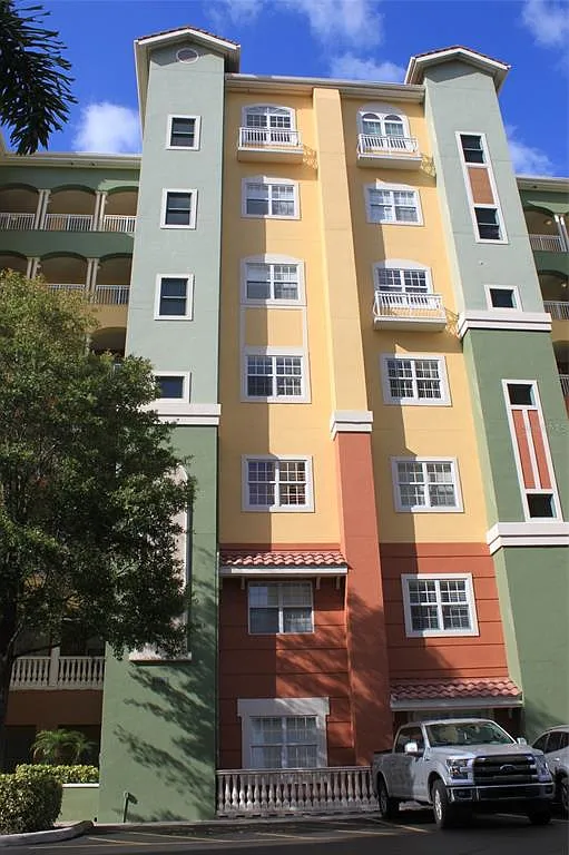 2 bed, 2.0 bath, 2162 sqft, $2,750 — Photo 2