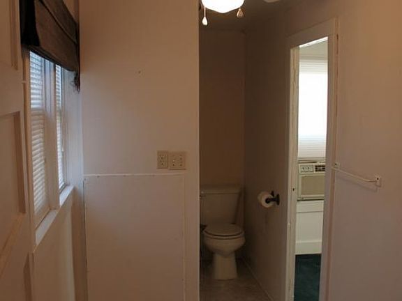 5th image of 13208 W Illinois Ave