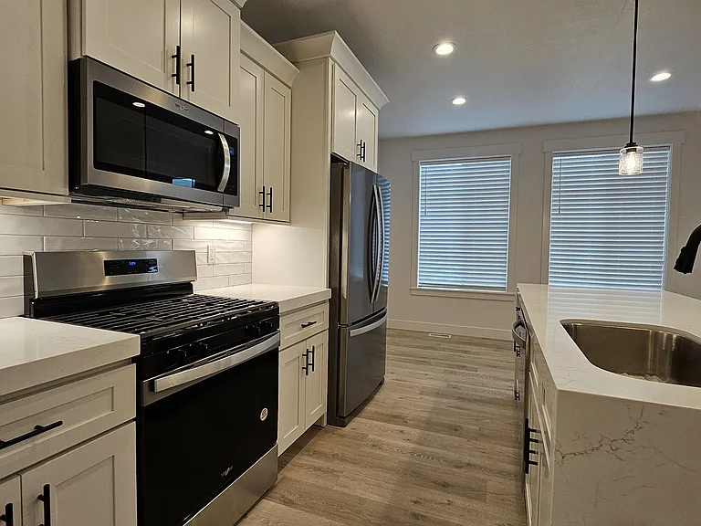 636 W Cottage Park Ln — Photo 7