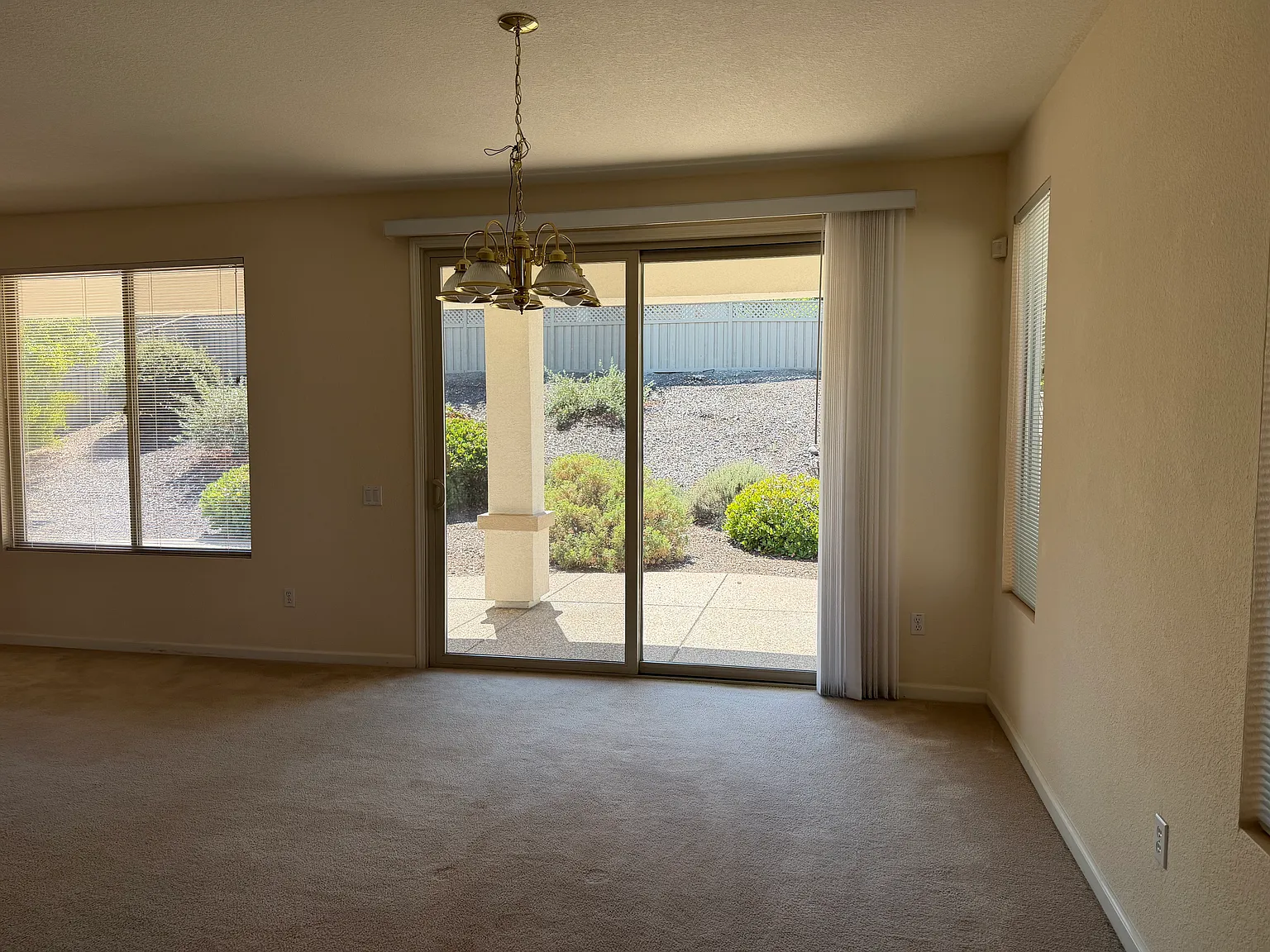 2 bed, 1886 sqft, $2,800 — Photo 3