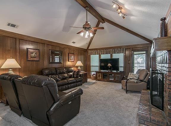 5th image of 1804 Heather Glen Cir