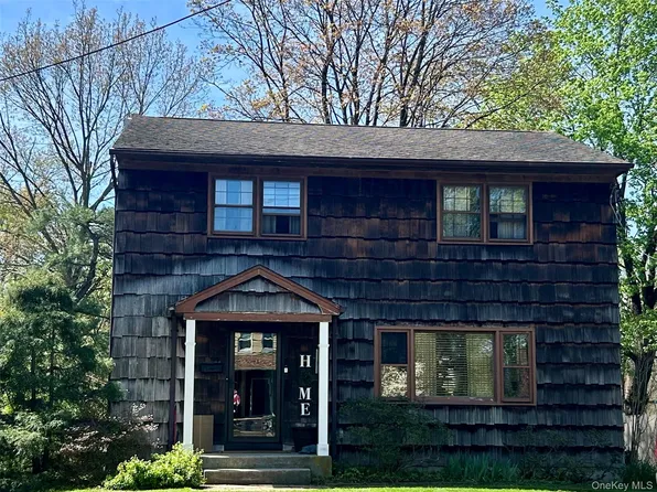 10 Washington Avenue, Sloatsburg, NY 10974