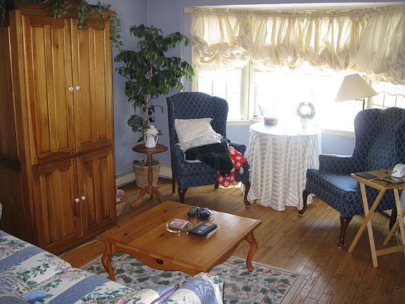 5th image of 115 Deer Lake Dr