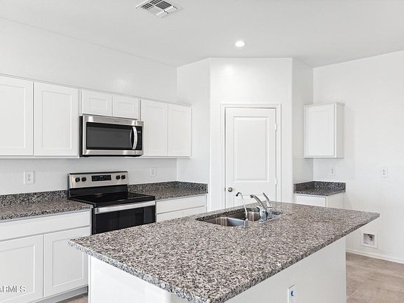 3rd image of 38220 W Cannataro Ln