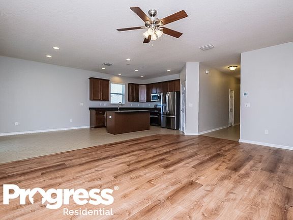 3rd image of 3871 Tillman Dr