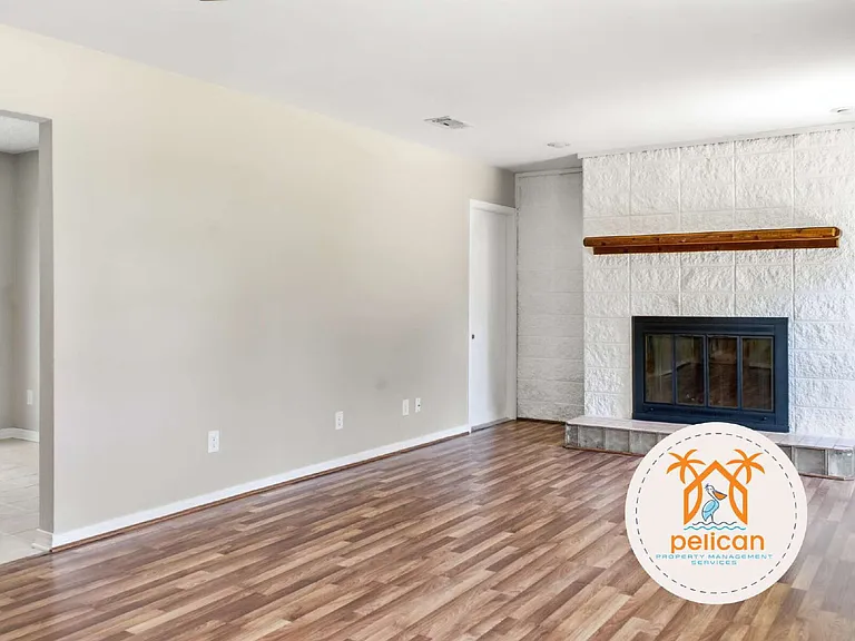648 Deedra Ave — Photo 7