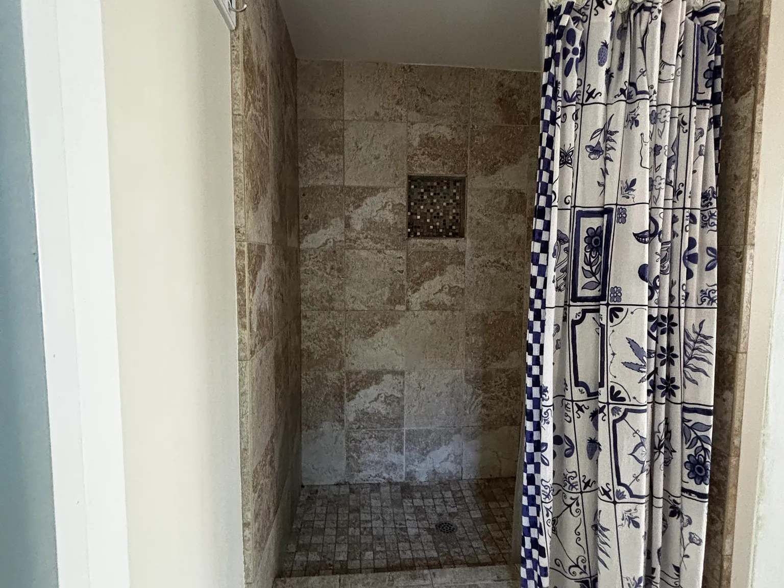 4 bed, 1965 sqft, $1,650 — Photo 4