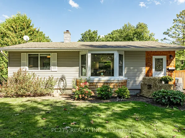 82 Centre St, Huron East, ON N0K 1W0