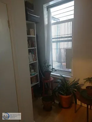 Rented by Metropolitan Property Group | media 31