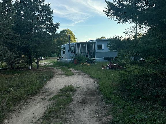 4th image of 1075 E Madison Rd