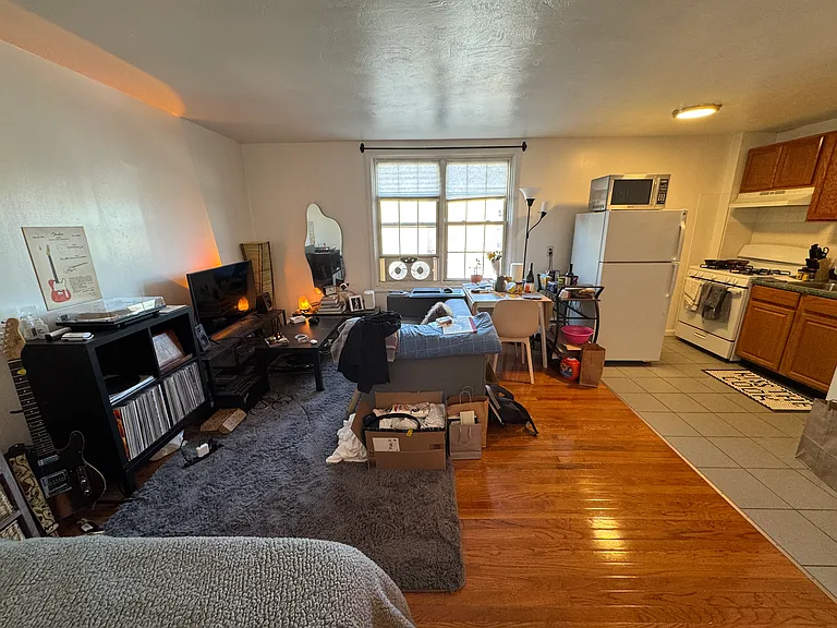 131 Court St #8C — Photo 11