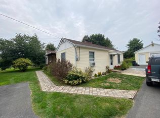 462 W 4th St, Quarryville, PA 17566