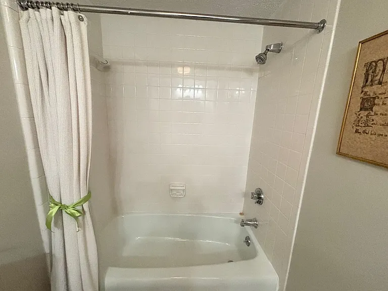 1829 Senate St #9C — Photo 28