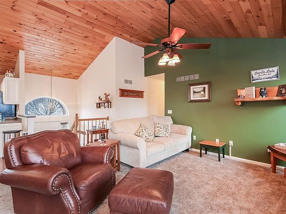 4th image of 9593 Andover Dr