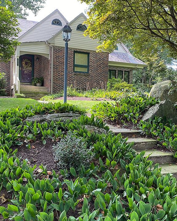 970 Edgemoor Court 