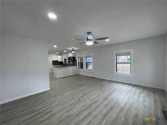 4th image of 625 E 13th Ave