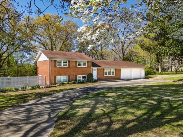 21 Hilldale Rd, Fayetteville, TN 37334